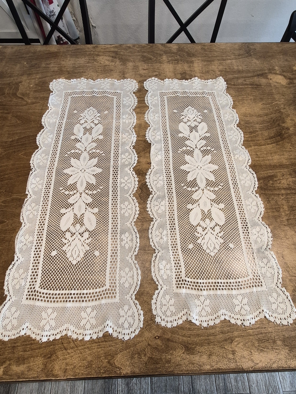 Set Of 2 Vintage Cream Lace Doilies